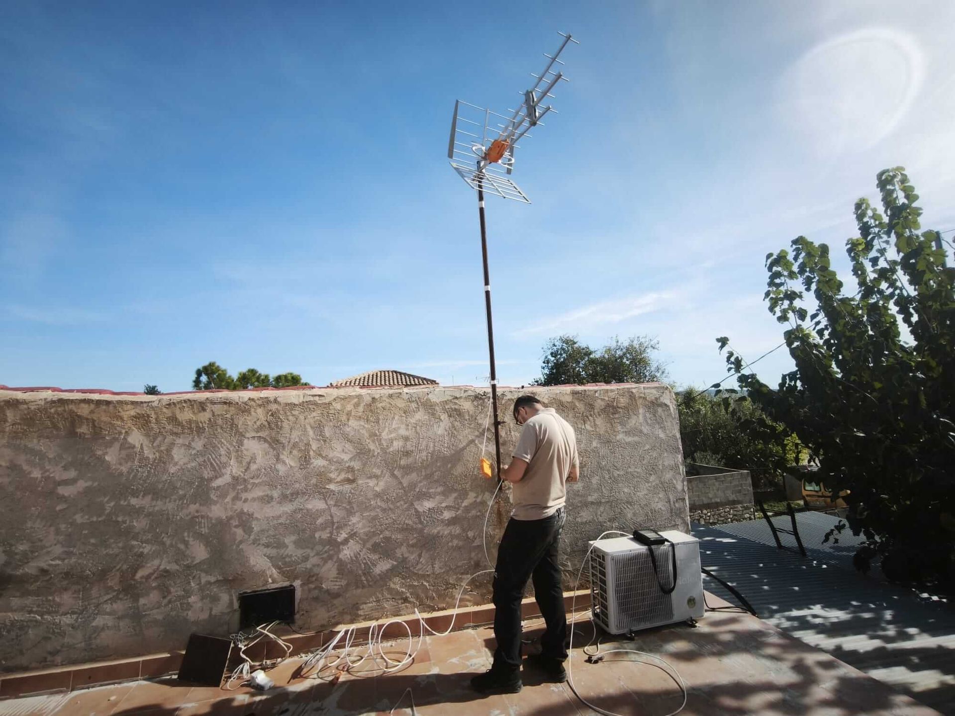 instalar reparar antena TDT Aspe